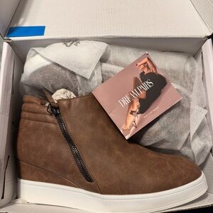 Dream Pairs Women’s Brown Casual Shoes